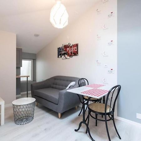 Le Paris Eiffel - Appartement Cosy En Plein Centre Bourgoin-Jallieu Exterior photo